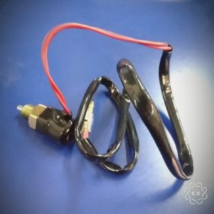 SWITCH MARCHA ATRAS L300 90/98 /2013 (BASTAGO CORTO 7MM) HILO 12MM =MD730710 tw