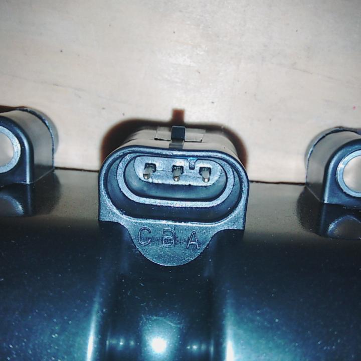 5 BOBINA ENCENDIDO AVEO 04/13, CORSA EVOLUTION 01/08 1.8, LUV 99/05 2.2, MONTANA 04/14 1.8 LJ1, OPTRA 04/13, SPARK 06/15 1.0, SPARK GT 10/16 1.2, VIVANT 04/09 1.6 A16DMS, CORSA MEXICANO 3PINES 4SALIDAS =25182496 =93363483 KR